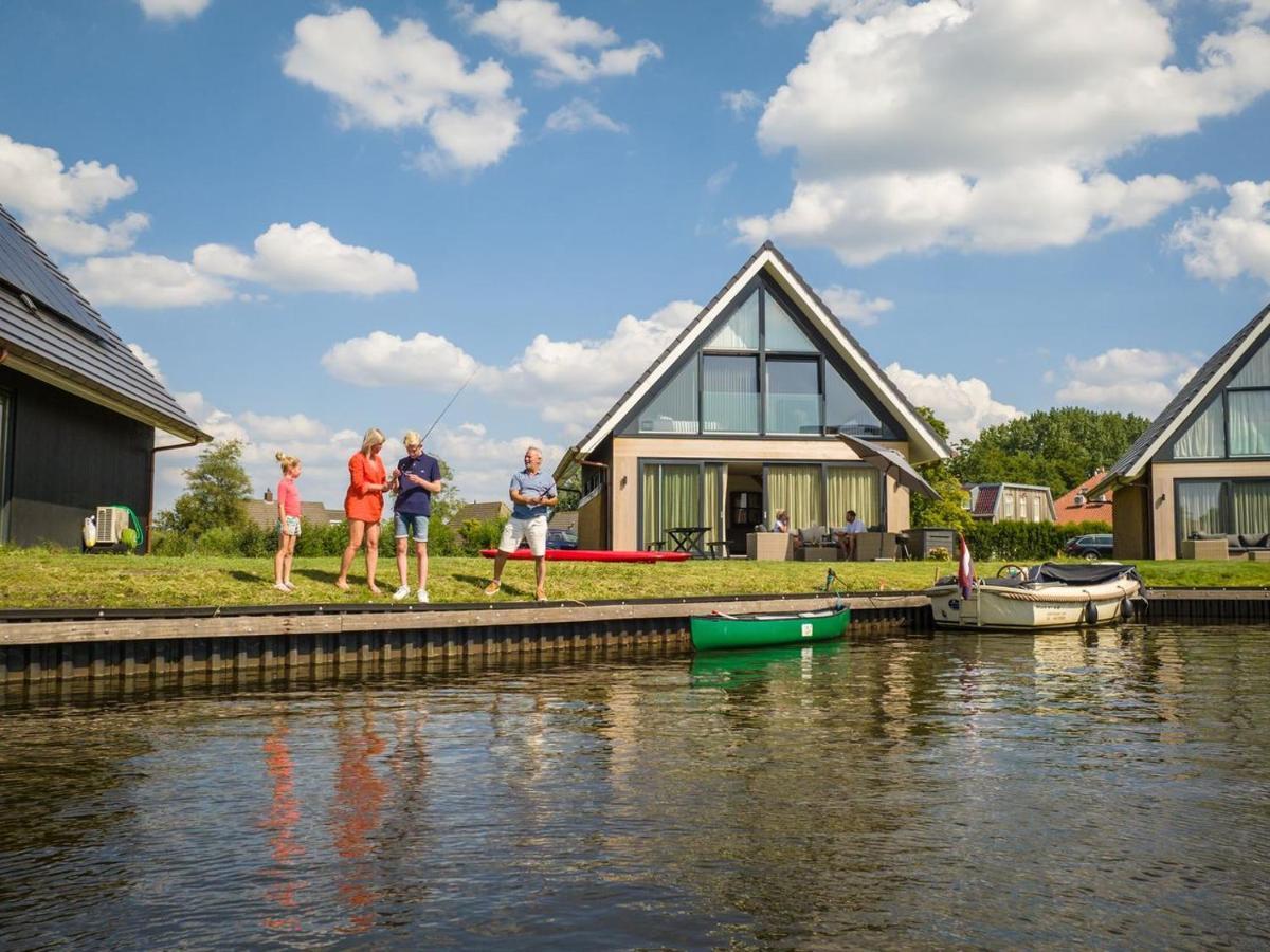 ホテル Landal Waterpark De Alde Feanen De Veenhoop エクステリア 写真